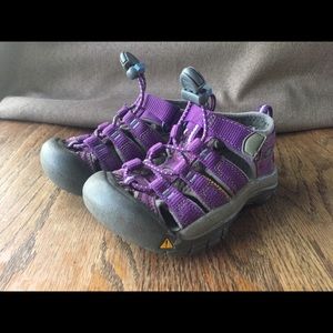 Toddler girls Keen Sandals Size 8